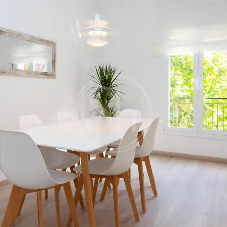Apartman Zona Sagrada Familia Iii *